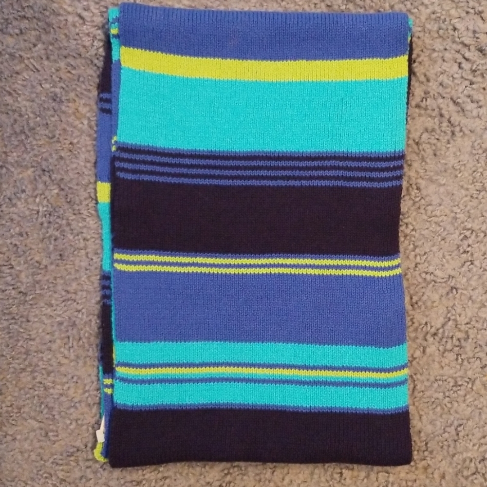 Gap scarf